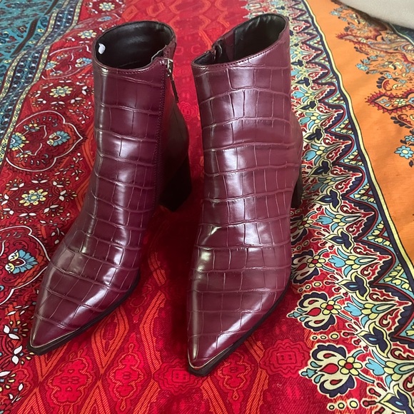 KENNETH COLE - Picture 3 of 5